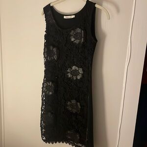 Solitaire women’s S sheath dress with floral detail